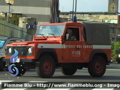 Land Rover Defender 90
Vigili del Fuoco
 Comando Provinciale di La Spezia
 VF 23847
Parole chiave: Land-Rover / Defender_90 / VF23847