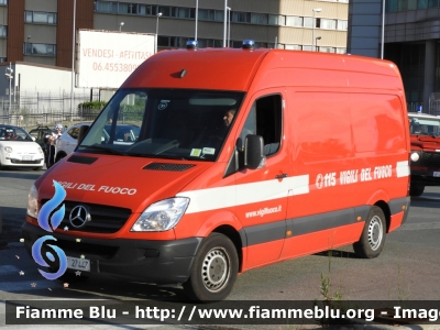 Mercedes-Benz Sprinter III Serie
Vigili del Fuoco 
 Comando Provinciale di Genova
 VF 27447
Parole chiave: Mercedes-Benz / Sprinter_IIIserie / VF27447