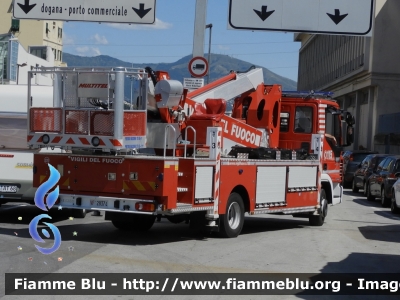 Iveco EuroCargo 110EL22 IV serie
Vigili del Fuoco
Comando Provinciale di Genova
Piattaforma aerea ribassata da 30 metri di sviluppo massimo
Allestimento Multitel-Pagliero
VF 28374
Parole chiave: Iveco EuroCargo_110EL22_IVserie VF28374