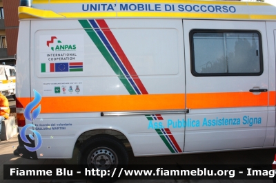 Mercedes-Benz Sprinter II serie
Pubblica Assistenza Signa (FI)
Ambulanza dismessa e inviata in Gambia per attività di Cooperazione Internazionale
Parole chiave: Mercedes-Benz Sprinter_IIserie Ambulanza