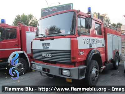 Iveco 190-26
Vigili del Fuoco
Comando Provinciale dell'Aquila
Distaccamento di Sulmona
VF 16545
Parole chiave: Iveco / 190-26 / VF16545