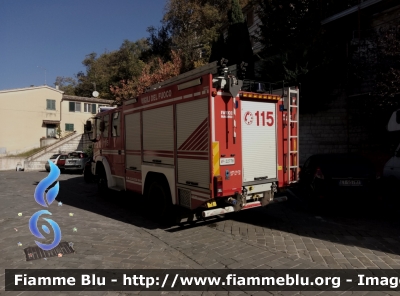 Iveco Eurofire 140E28 4x4 I serie
APS Iveco Eurofire 140E28 4x4 I serie
Comando Provinciale di Ancona
Distaccamento di Arcevia
VF 22778
Parole chiave: Iveco / Eurofire_140E28_4X4_Iserie