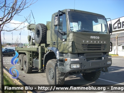 Iveco Trakker AD380T42W I serie
Esercito Straniero
AutoGru a trazione integrale (6x6) allestimento Cormach M501/O
Si ringrazia Stefano Comensoli
Parole chiave: Iveco Trakker_AD380T42W_Iserie