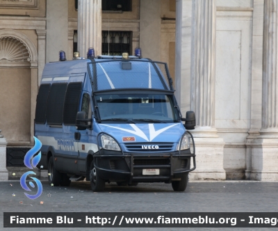 Iveco Daily IV serie
Polizia di Stato
Reparto Mobile
Parole chiave: Iveco Daily_IVserie