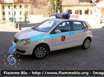 Volkswagen Polo IV serie restyle
Polizia Municipale
Comune di Chiusa/Klausen (Bz)
PoliziaLocale YA904AC
Parole chiave: Volkswagen Polo_IVserie_restyle PoliziaLocaleYA904AC