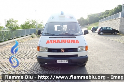 Volkswagen Transporter T4
Croce Verde Castelnovo ne Monti
Parole chiave: Volkswagen Transporter_T4 Ambulanza