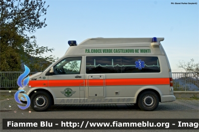 Volkswagen Transporter T5
Croce Verde Castelnovo ne Monti
Allestimento EDM
Parole chiave: Volkswagen Transporter_T5 Ambulanza