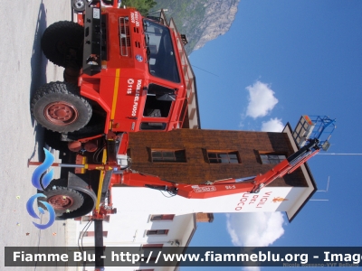 Iveco OM 75P
Vigili del Fuoco
Comando Provinciale di Belluno
Distaccamento Permanente di Agordo (BL)
VF 25862
Parole chiave: Iveco OM 75P VF25862