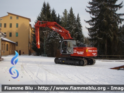 New Holland E245B
Vigili del Fuoco
Comando Provinciale di Belluno
G.O.S. (Gruppo Operativo Speciale) Veneto

Parole chiave: New-Holland E245B