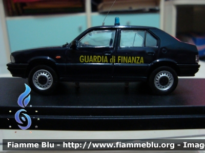 Alfa Romeo 33
Guardia di Finanza
Modello in scala 1/43
Parole chiave: Alfa-Romeo 33