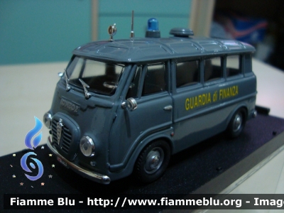 Alfa Romeo Romeo 2
Guardia di Finanza
Modello in scala 1/43
Parole chiave: Alfa-Romeo Romeo_2