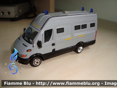 Iveco Daily III serie
Guardia di Finanza
Versione Ordine Pubblico
Modello in scala 1/43
Parole chiave: Iveco Daily_IIIserie