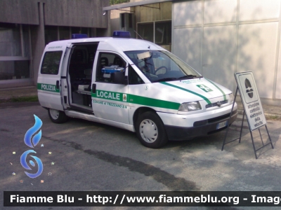 Fiat Scudo I serie
Polizia Locale Trezzano sul Naviglio (MI)
Ufficio Mobile con autovelox 104 C2 ed etilometro in esposizione all'Open Day della P.L. Trezzano sul Naviglio - Regione Lombardia
Parole chiave: Lombardia (MI) Polizia_locale Fiat Scudo_Iserie