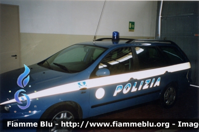 Fiat Marea Weekend I serie
Polizia di Stato
Polizia Stradale in servizio sull'Autostrada A21 Torino - Piacenza
Automezzo allestito Giorgetti Car
Parole chiave: Fiat Marea_Weekend_Iserie