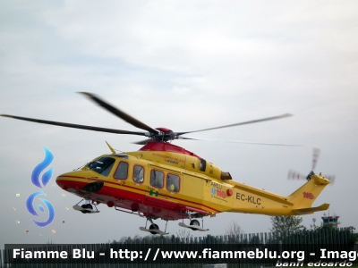 Agusta Westland AW139
118 Elisoccorso Milano
Echo 1
EC-KLC
in atterraggio presso Sez. aerea G.d.F. Venegono, per trasferimento sanitario
Parole chiave: Agusta-Westland AW139 Elicottero EC-KLC