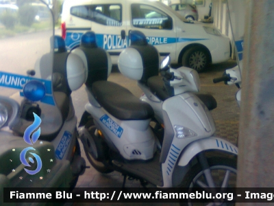 Piaggio Liberty
Polizia Municipale di Caserta
Parole chiave: Piaggio Liberty