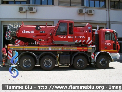 Astra HD8 84.45 I serie
Vigili del Fuoco
Comando Provinciale di Forlì (FC)
AutoGru da 40 ton allestimento Cormach
VF 24034
Parole chiave: Astra HD8_84.45_Iserie VF24034