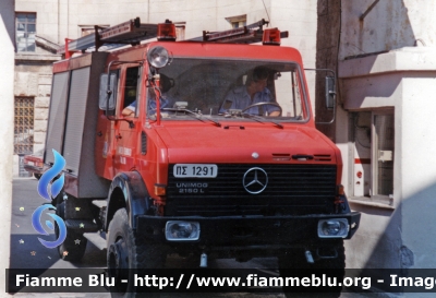 Mercedes-Benz Unimog 2150L
Ελληνική Δημοκρατία - Grecia
Πυροσβεστικού Σώματος - Vigili del Fuoco 
Parole chiave: Mercedes-Benz Unimog_2150L