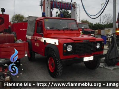 Land Rover Defender 90
Vigili del Fuoco
Comando Provinciale di Grosseto
VF 23895
Santa Barbara 2015 

*Si ringrazia il personale del comando per la disponibilità*
Parole chiave: Land-Rover Defender_90 VF23895 Santa_Barbara_VVF_2015