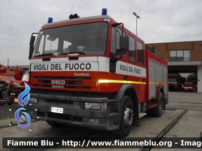 Iveco EuroTech 190E27
Vigili del Fuoco
Comando Provinciale di Grosseto
Ex Comando di Siena
AutoPompaSerbatoio allestimento Baribbi
Veicolo fuori servizio
VF18154
Santa Barbara 2015 

*Si ringrazia il personale del comando per la disponibilità*
Parole chiave: Iveco EuroTech_190E27 VF18154 Santa_Barbara_VVF_2015