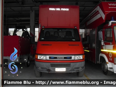 Iveco Daily III serie
Vigili del Fuoco
Comando Provinciale di Grosseto
Nucleo NBCR
Allestimento Sperotto e Baggio & De Sordi
VF 22824
Santa Barbara 2015

*Si ringrazia il personale del comando per la disponibilità*
Parole chiave: Iveco Daily_IIIserie VF22824 Santa_Barbara_VVF_2015