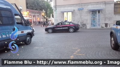 Alfa Romeo 159
Arma dei Carabinieri
Comando Provinciale di Grosseto
Nucleo Operativo Radiomobile
Seconda fornitura

Qui fotografata durante il presidio ad una manifestazione politica 

Parole chiave: Alfa_Romeo 159