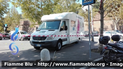 Mercedes Benz Sprinter III serie
Azienda Usl  Area Vasta sud-est
Ex Usl 9 Grosseto
Unità mobile di mammografia
Parole chiave: Mercedes-Benz Sprinter_IIIserie