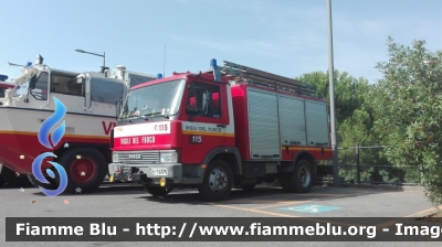 Iveco Zeta 65-12
Vigili del Fuoco 
Comando Provinciale di Grosseto
Distaccamento Volontario di Sorano (GR)
AutoFurgone/Polisoccorso allestimento Baribbi
VF 16376

*manifestazione CInigiano 14 Luglio 2018*
Parole chiave: sorano:vigili_del_fuoco_zeta_grosseto