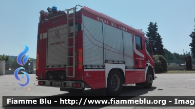 Volvo FL 280 III serie
Vigili del Fuoco
Comando Provinciale di Grosseto
Distaccamento Permanente di Orbetello
AutoPompaSerbatoio allestimento BAI
VF 25963
*Sì ringrazia il personale in turno per la cortesia *
