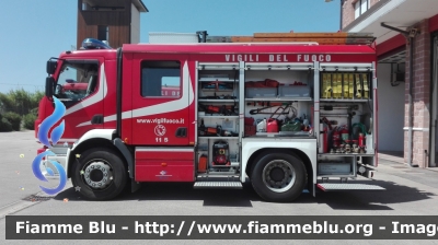 Volvo FL 280 III serie
Vigili del Fuoco
Comando Provinciale di Grosseto
Distaccamento Permanente di Orbetello
AutoPompaSerbatoio allestimento BAI
VF 25963
*Sì ringrazia il personale in turno per la cortesia *
