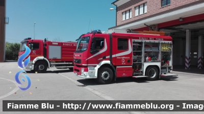 Volvo FL 280 III serie
Vigili del Fuoco
Comando Provinciale di Grosseto
Distaccamento Permanente di Orbetello
AutoPompaSerbatoio allestimento BAI
VF 25963
*Sì ringrazia il personale in turno per la cortesia *

