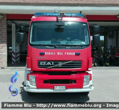 Volvo FL 280 IIi serie
Vigili del Fuoco
Comando Provinciale di Grosseto
Distaccamento Permanente di Orbetello
AutoPompaSerbatoio allestimento BAI
VF 25963
*Sì ringrazia il personale il turno per la cortesia*
