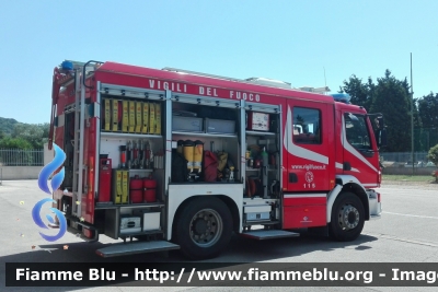 Volvo FL 280 III serie
Vigili del Fuoco
Comando Provinciale di Grosseto
Distaccamento Permanente di Orbetello
AutoPompaSerbatoio allestimento BAI
VF 25963
*Sì ringrazia il personale in turno per la cortesia *

