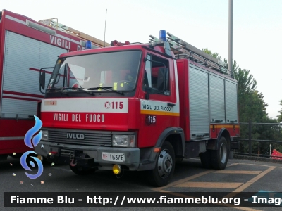 Iveco Zeta 65-12
Vigili del Fuoco 
Comando Provinciale di Grosseto
Distaccamento Volontario di Sorano (GR)
AutoFurgone/Polisoccorso allestimento Baribbi
VF 16376

*manifestazione CInigiano 14 Luglio 2018*
Parole chiave: sorano:vigili_del_fuoco_zeta_grosseto