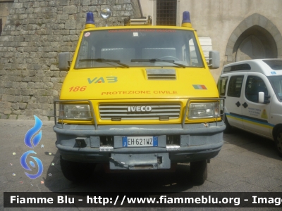 Iveco Daily 4x4 II serie
VAB Amiata (GR)
Polisoccorso

*fotografato all' inaugurazione dei mezzi di Santa Fiora del 25/06/2017*
