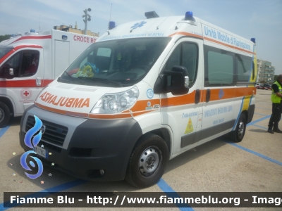 Fiat Ducato x250
Misericordia Albinia (GR)
Ambulanza BLSD allestimento Cevi Carrozzeria Europea

*Airshow Marina di Grosseto 2017*
Parole chiave: Fiat_Ducato_x250_Misericordia_Albinia_Cevi