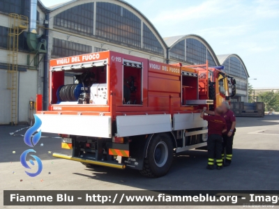 Iveco EuroCargo 150E28 4x4 III serie
Vigili del Fuoco
Comando Provinciale di La Spezia
Colonna Mobile Regionale
Autocarro esemplare unico 
con allestimento scarrabile a Gancio 
VF 26317
Parole chiave: Iveco EuroCargo_150E28_4x4_IIIserie VF26317