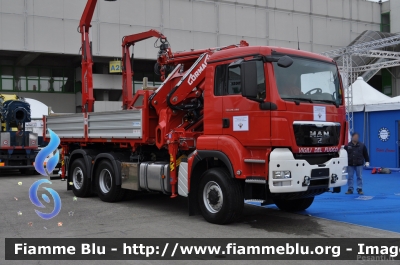 Man TGS 28.480 I serie
Vigili del Fuoco
Federazione Corpi Volontari del Trentino
Autocarro 6x4/4 allestimento con cassone scarrabile e gru Cormach
In esposizione al 28° Samoter 2011
Parole chiave: Man TGS_28.480_Iserie Samoter_2011