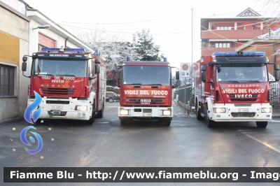 Iveco CityEuroFire 100E21 I serie
Vigili del Fuoco
Comando Provinciale di Milano
Distaccamento Volontario di Abbiategrasso (MI)
AutoPompaSerbatoio allestimento Iveco-Magirus
VF 19902
Parole chiave: Iveco CityEuroFire_100E21_Iserie VF19902 Stralis_AD190S35_Iserie VF24189 EuroCargo_180E30_IIIserie VF25830