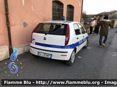 Fiat Punto III serie
Polizia Municipale Civita Castellana (VT)
Codice automezzo: 03
Parole chiave: Fiat Punto_IIIserie