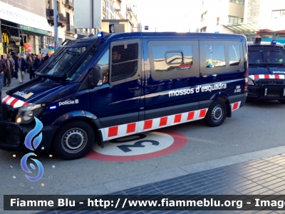 Mercedes-Benz Sprinter III serie
España - Spagna
Mossos d'Esquadra
Parole chiave: Mercedes-Benz Sprinter_IIIserie