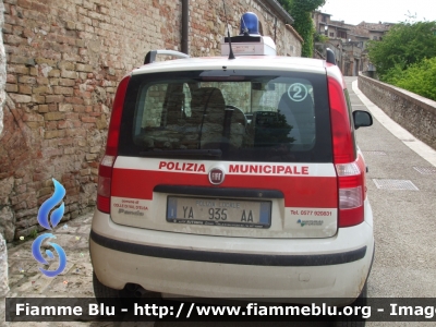 Fiat Nuova Panda I serie
Polizia Municipale Colle val d'Elsa (SI)
Codice automezzo: 2
POLIZIA LOCALE YA 935 AA
Parole chiave: Fiat Nuova Panda_Iserie