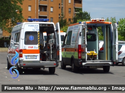 Mercedes-Benz Sprinter II serie & Iveco Daily III serie
Pubblica Assistenza S.R. Pisa
Fotografati durante una simulazione di soccorso
Parole chiave: Mercedes-Benz Sprinter_IIIserie Ambulanza