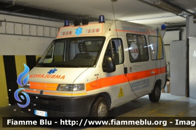 Fiat Ducato II serie
Misericordia Tavarnelle val di Pesa e Barberino val d'Elsa (FI)
Codice automezzo: 4
Parole chiave: Fiat Ducato_IIserie Ambulanza