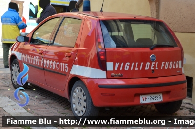 Fiat Punto III serie
Vigili del Fuoco
Comando provinciale di Siena
Distaccamento di Poggibonsi
VF 24699
Parole chiave: Fiat Punto_IIIserie