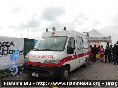 Fiat Ducato II serie
Croce Rossa Italiana
Comitato Provinciale di Vicenza
Delegazione di Camisano Vicentino
Allestimento Bollanti
Anno 2000
CRI 15440
Parole chiave: croce rossa italiana cri vicenza ambulanza fiat ducato bollanti camisano vicentino