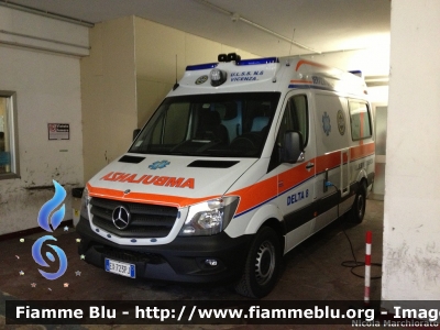 Mercedes-Benz Sprinter III serie Restyling
Azienda ULSS 6 Vicenza
SUEM 118
Allestimento MAF
DELTA 8
Parole chiave: ulss 6 118 suem vicenza ambulanza delta 8 maf mercedes-benz sprinter