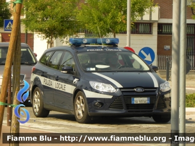 Ford Focus StyleWagon III serie
Polizia Locale
Torri di Quartesolo (VI)
POLIZIA LOCALE YA 933 AC
Parole chiave: Ford Focus_StyleWagon_IIIserie POLIZIALOCALEYA933AC