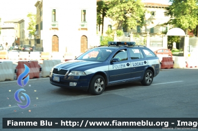 Skoda Octavia Wagon II serie
Polizia Locale Verona
POLIZIA LOCALE YA 817 AC
Parole chiave: Skoda Octavia_Wagon_IIserie PoliziaLocaleYA817AC