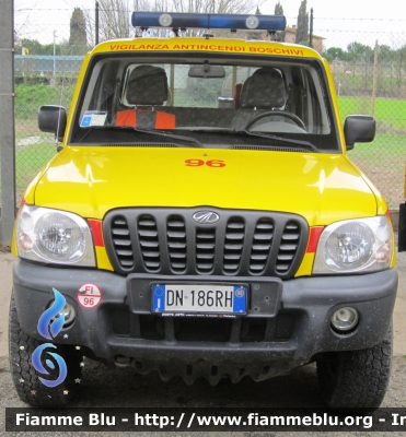 Mahindra Goa Pick-Up
VAB Toscana
Sezione di Vinci (FI)
codice automezzo: 96
Parole chiave: Mahindra Goa_Pick-Up